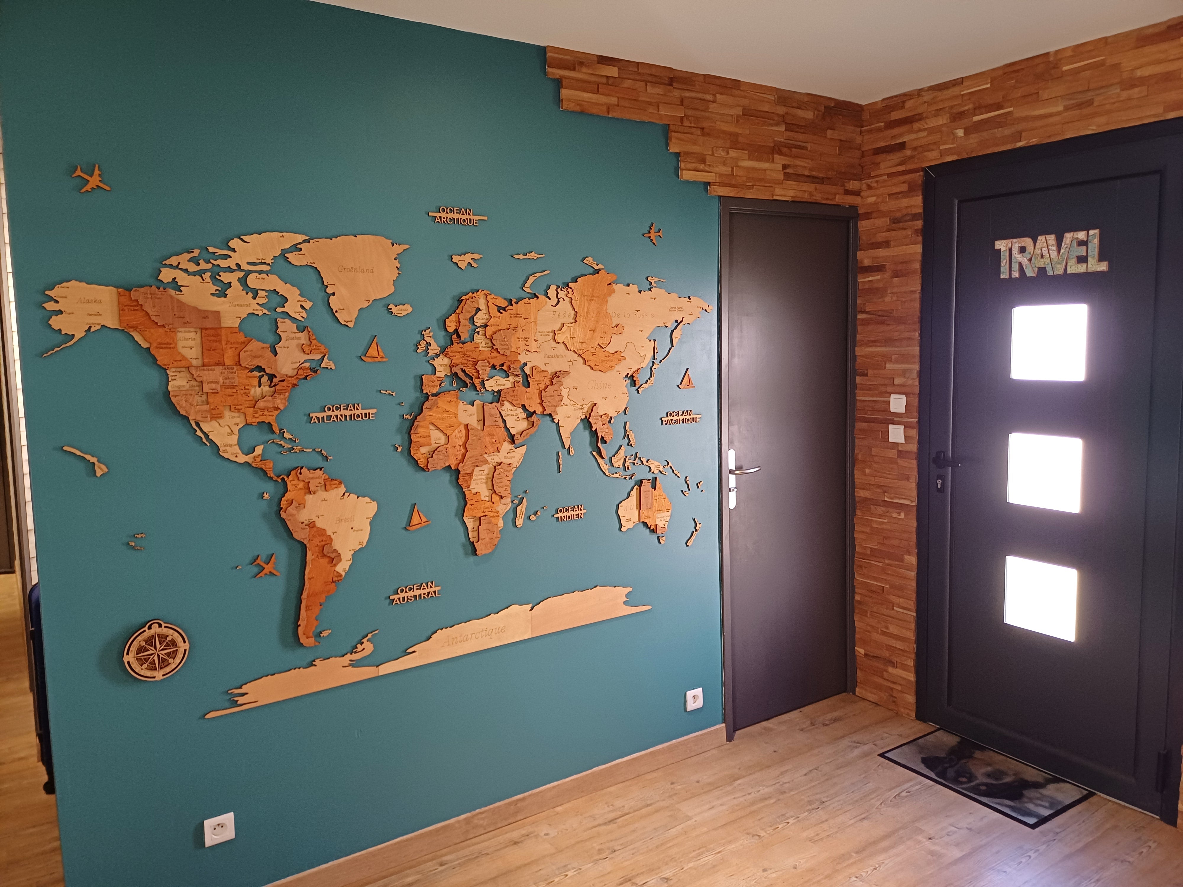 Carte du Monde Murale 3D en Bois – L’art du voyage sur vos murs - Fabriquée en France