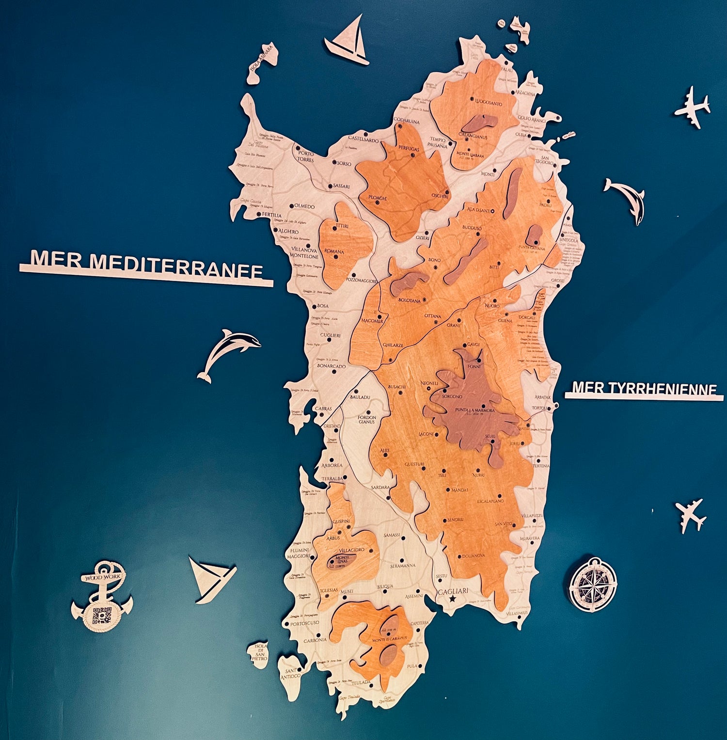 Carte Murale en Bois de la Sardaigne